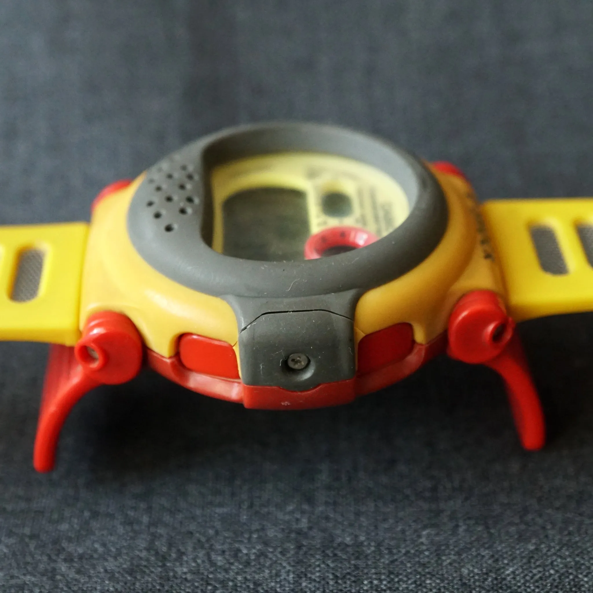 1994 VINTAGE CASIO G-SHOCK DW-001 ORIGINAL "YELLOW JASON"