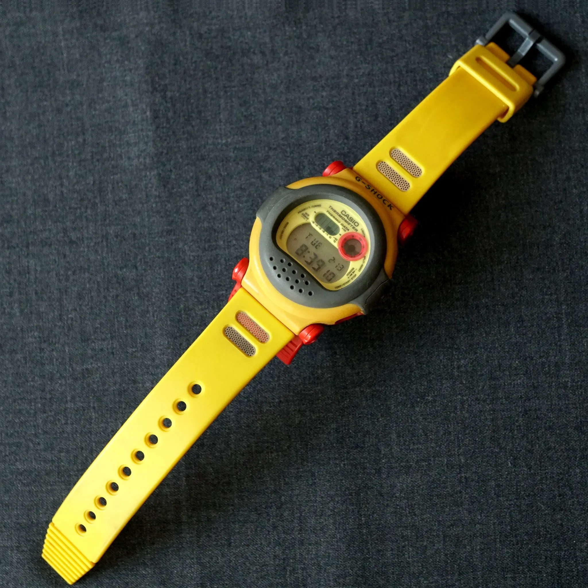 1994 VINTAGE CASIO G-SHOCK DW-001 ORIGINAL "YELLOW JASON"