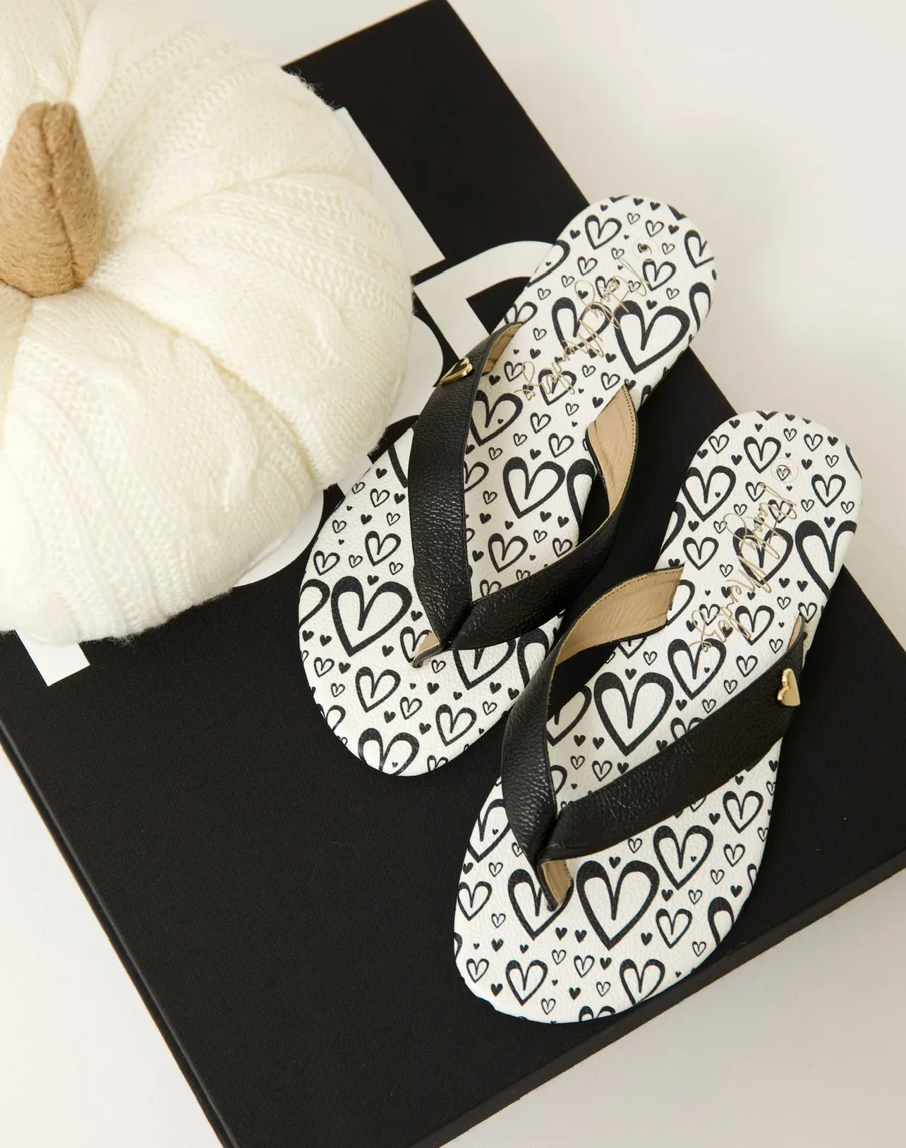 Antonella Flats Sandals - Black