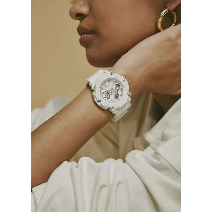 CASIO G-SHOCK MID-SIZE MODEL WHITE ANALOG DIGITAL LADIES WATCH GMA-S2200M-7AJF