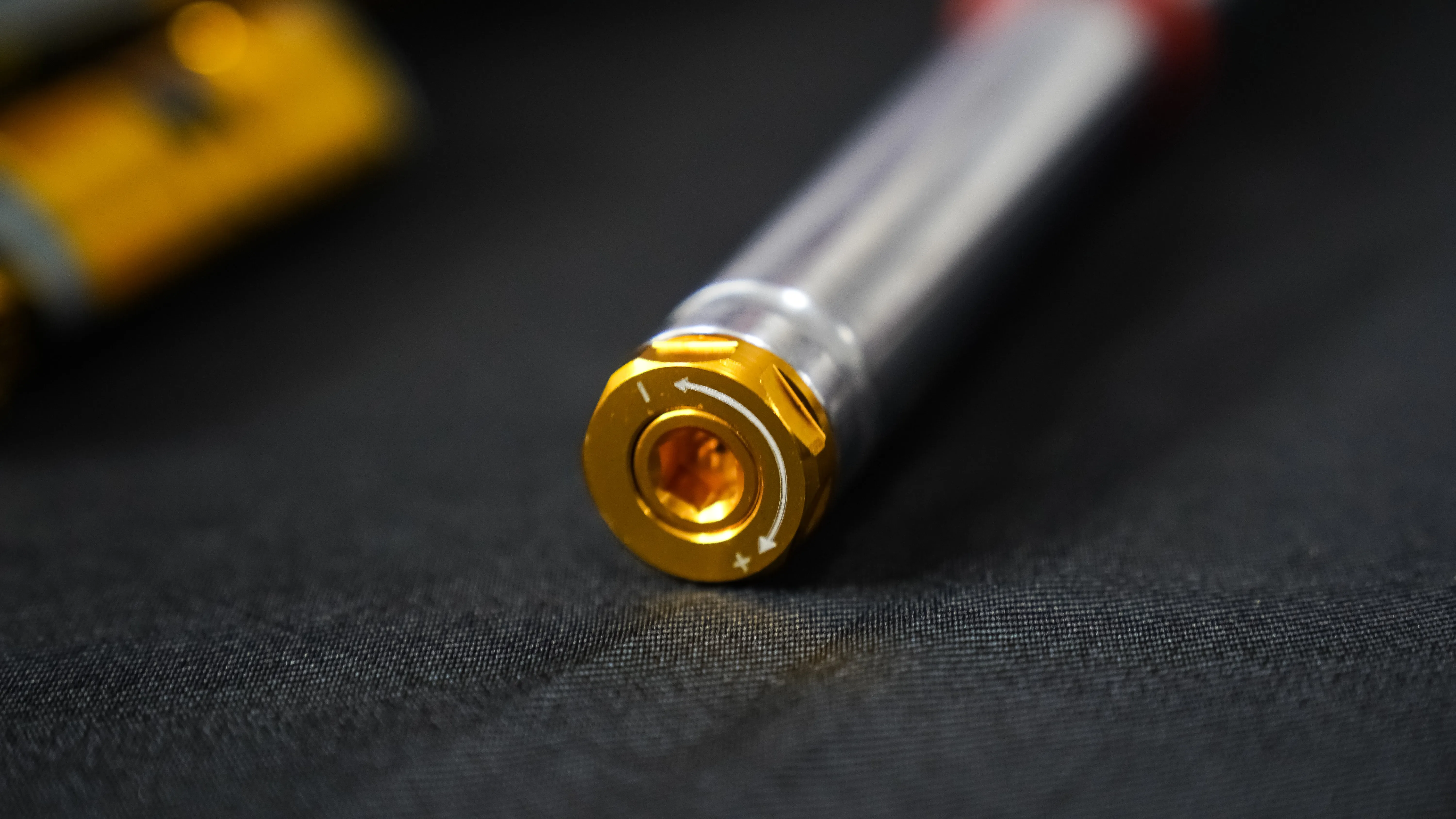 E - TRC S-TECH FRONT SHOCK RAIDER FI / CARB GOLD