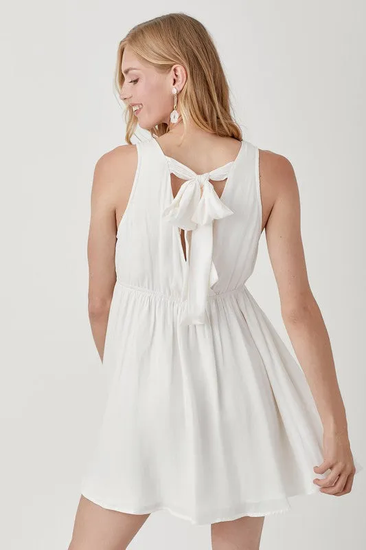 EFFORTLESS CHARM SMOCKED DRESS (WHITE)