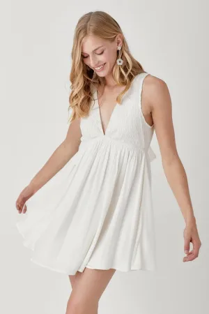 EFFORTLESS CHARM SMOCKED DRESS (WHITE)