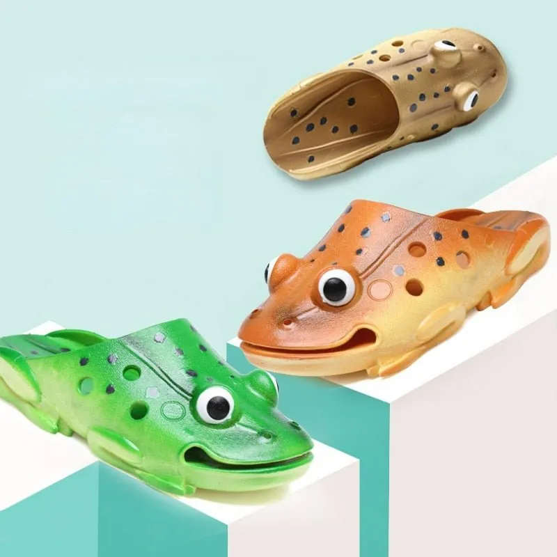 Frog Cartoon Summer Slippers: Family Beach Footwear