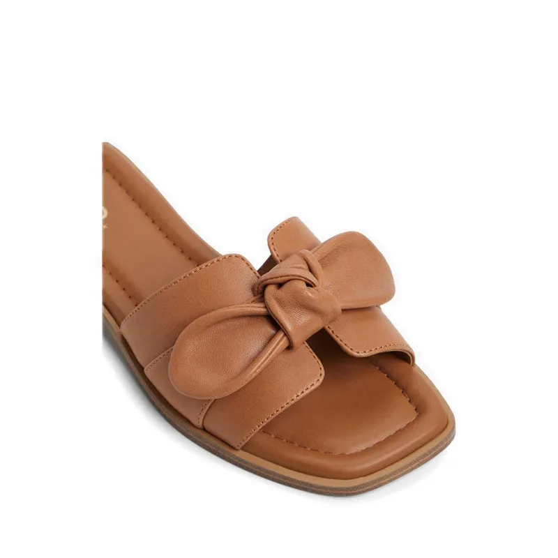 Lavinia Flat Sandals - Medium Brown