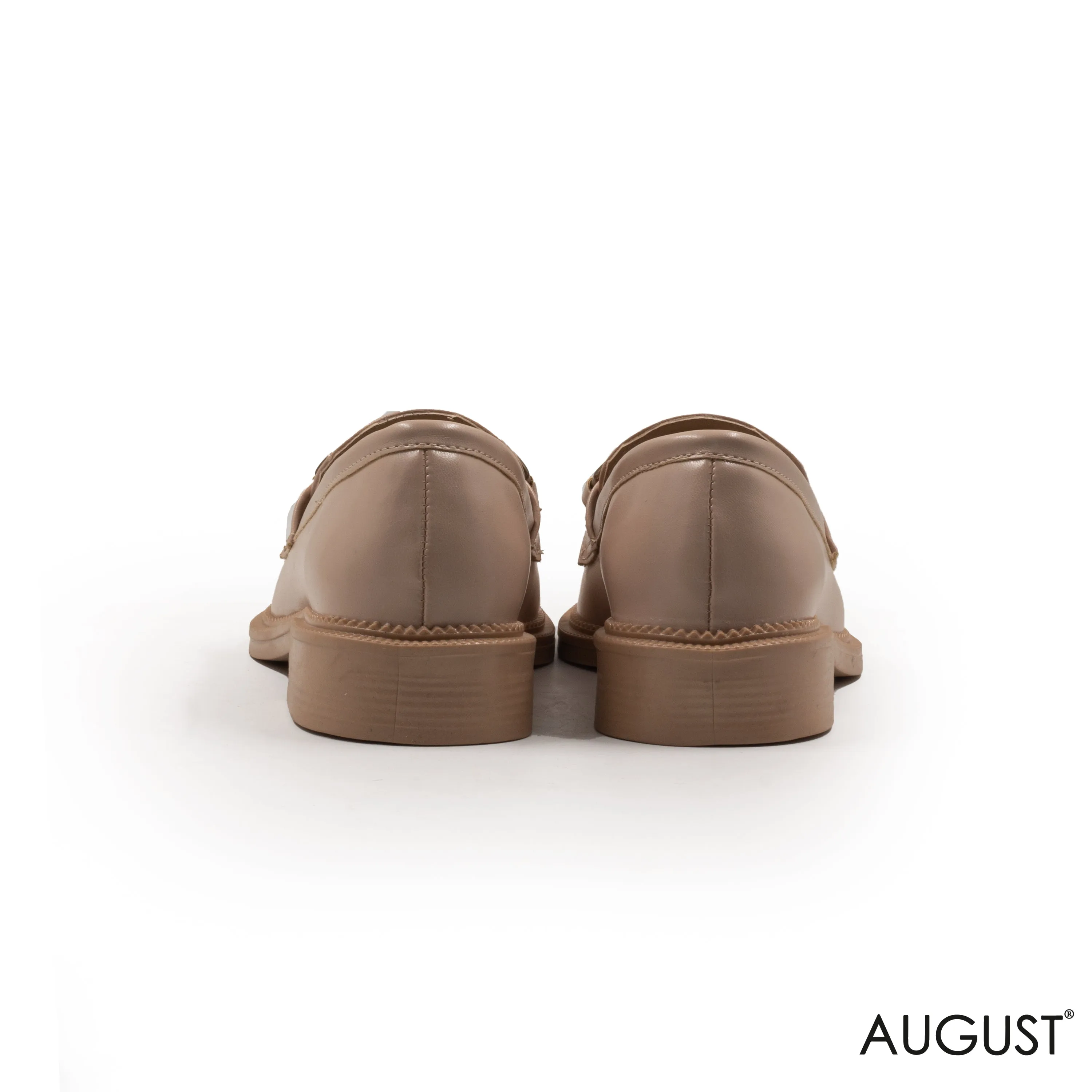 LEATHER LOAFERS WITH METAL CHAIN