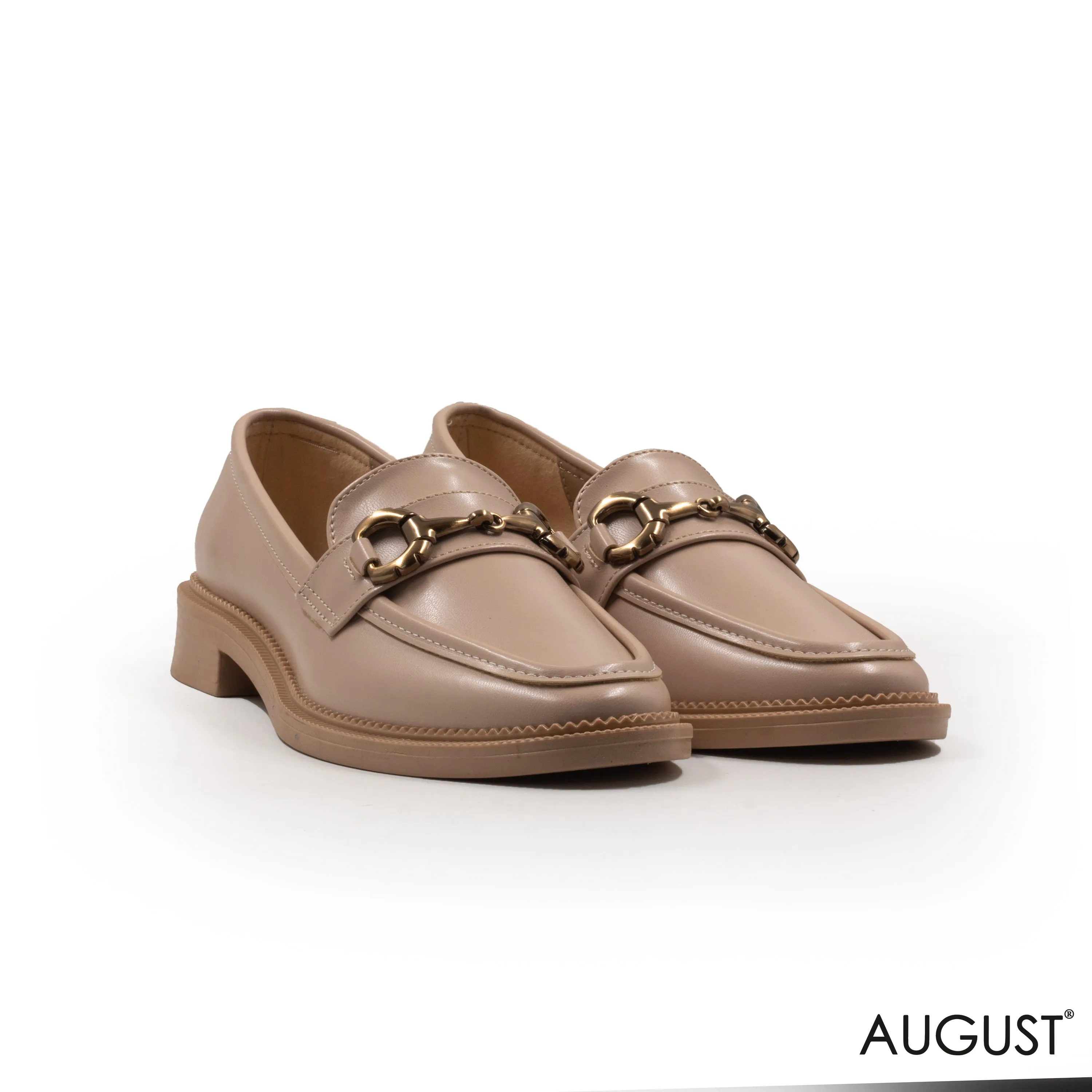 LEATHER LOAFERS WITH METAL CHAIN