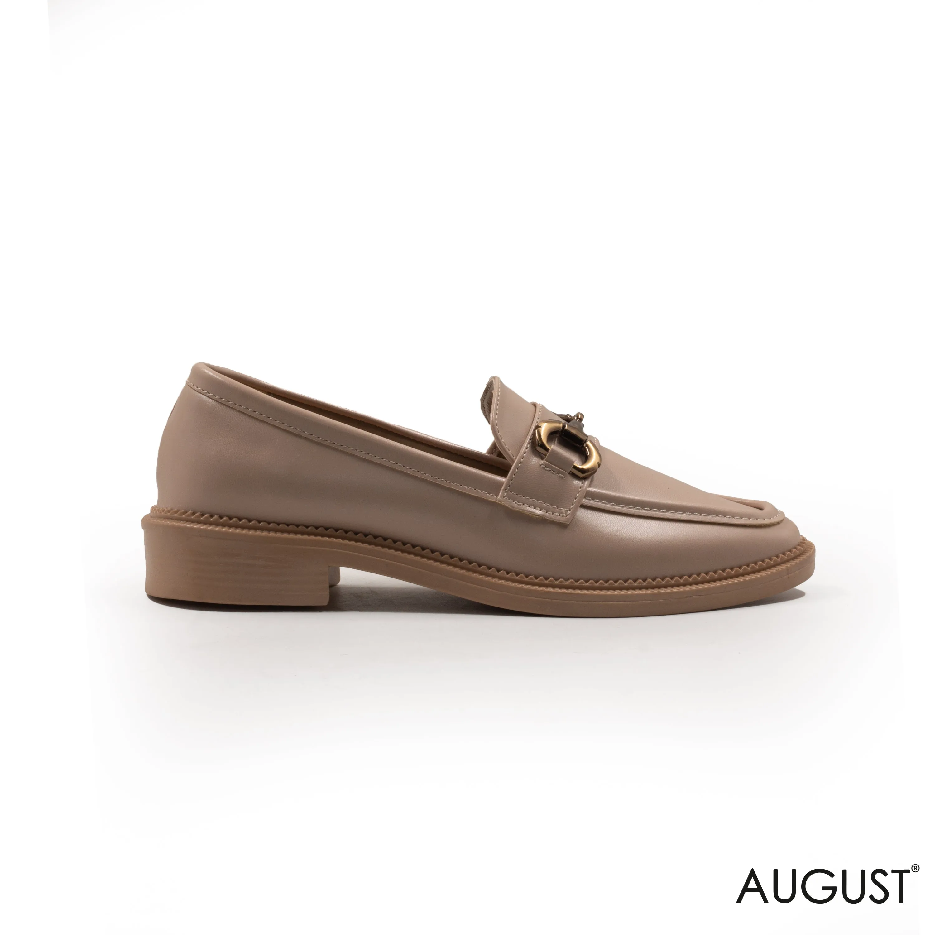 LEATHER LOAFERS WITH METAL CHAIN