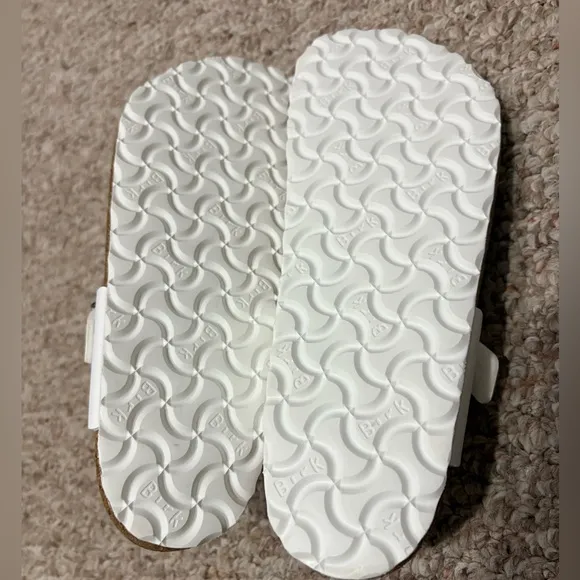 New Birkenstock Gizeh White Sandals 38 (7)