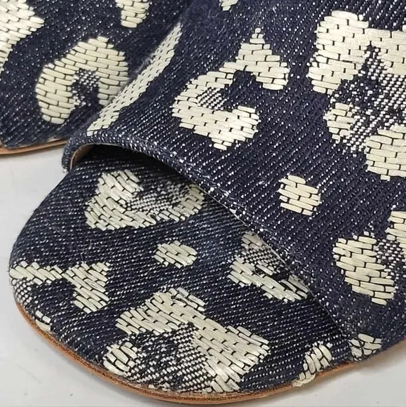 Pour La Victoire Women's Helena Mule Leopard Denim Sz 7.5 US
