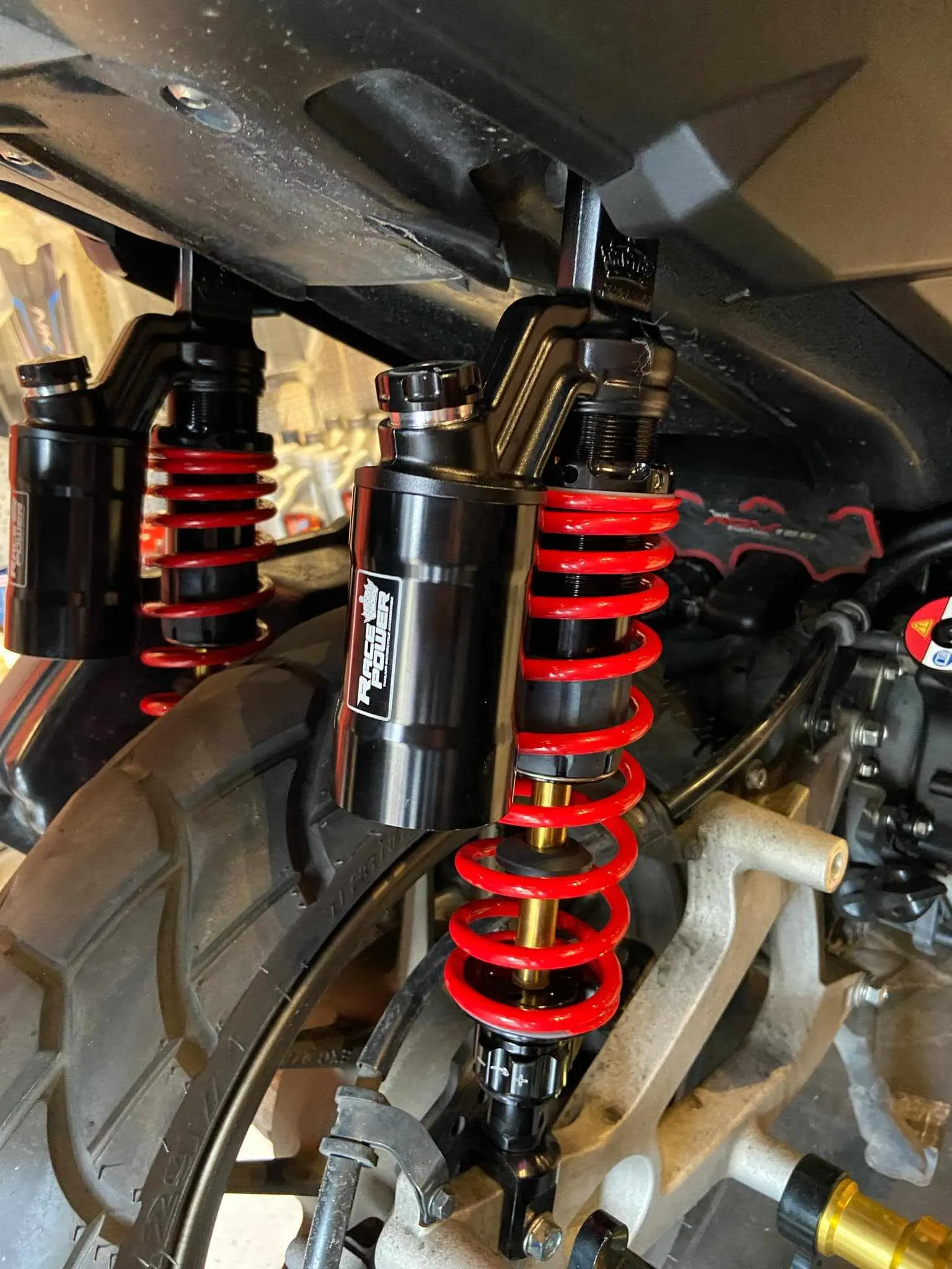 RACE POWER R PRO PLUS 365MM FOR PCX / ADV / XMAX (RED)