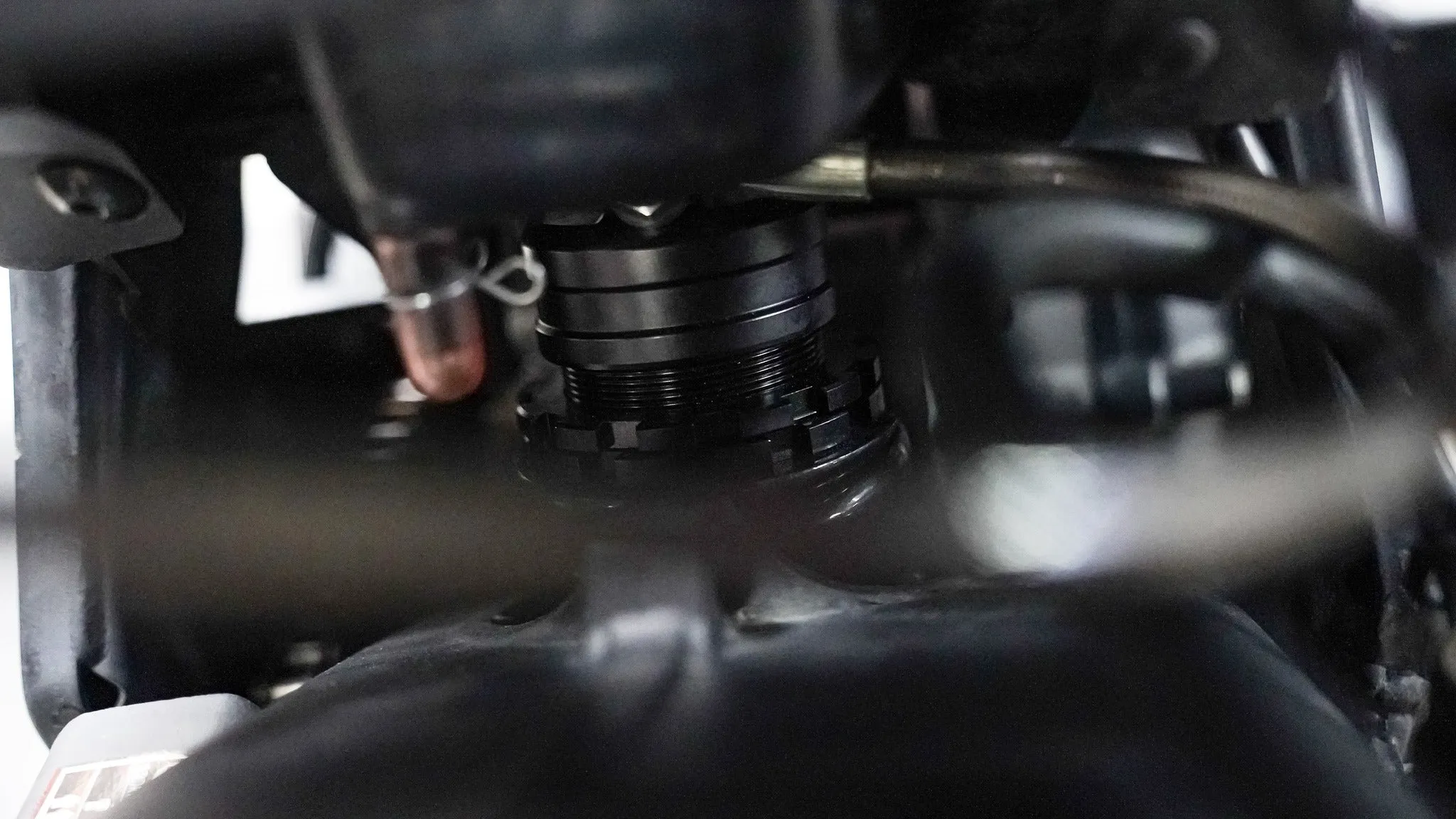 Race Power Shock MT-15 / R-15 / XSR 155 BLACK