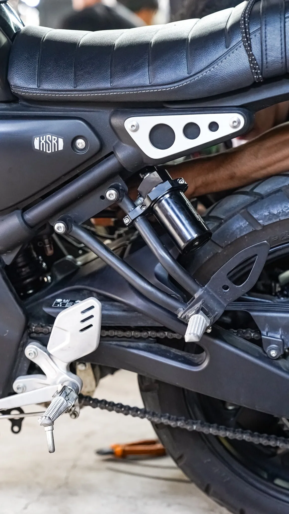 Race Power Shock MT-15 / R-15 / XSR 155 BLACK