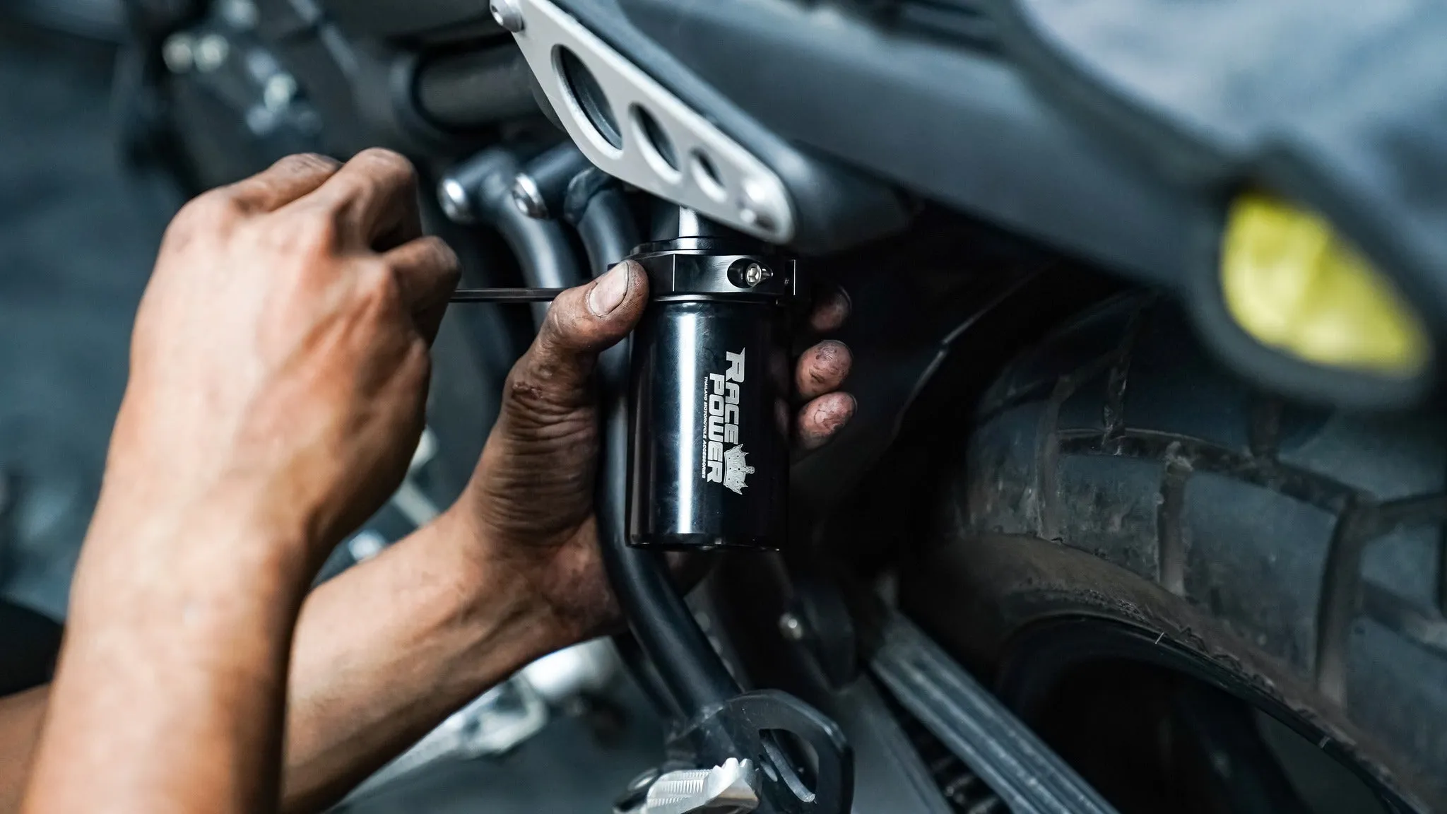 Race Power Shock MT-15 / R-15 / XSR 155 BLACK
