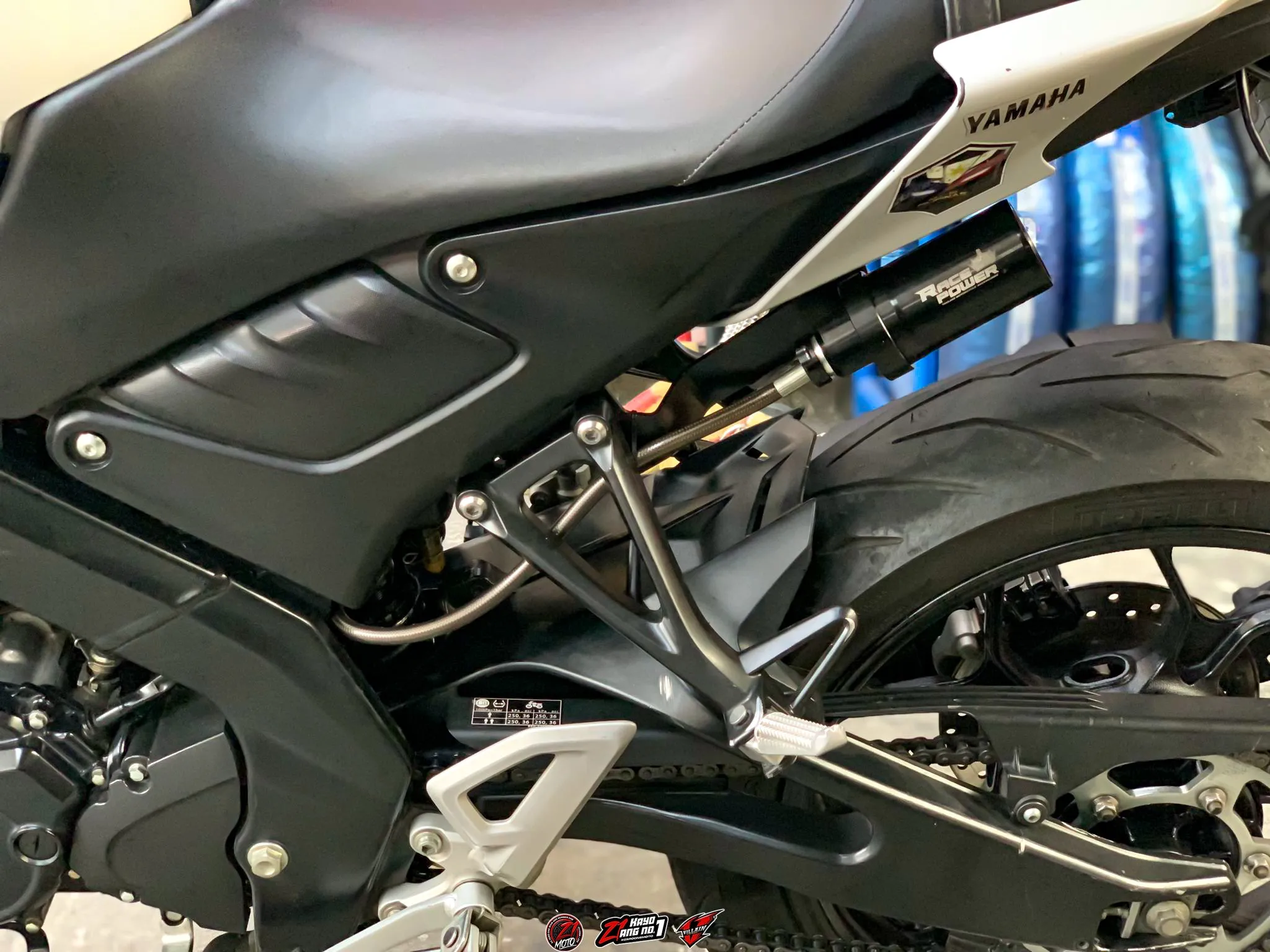 Race Power Shock MT-15 / R-15 / XSR 155 BLACK