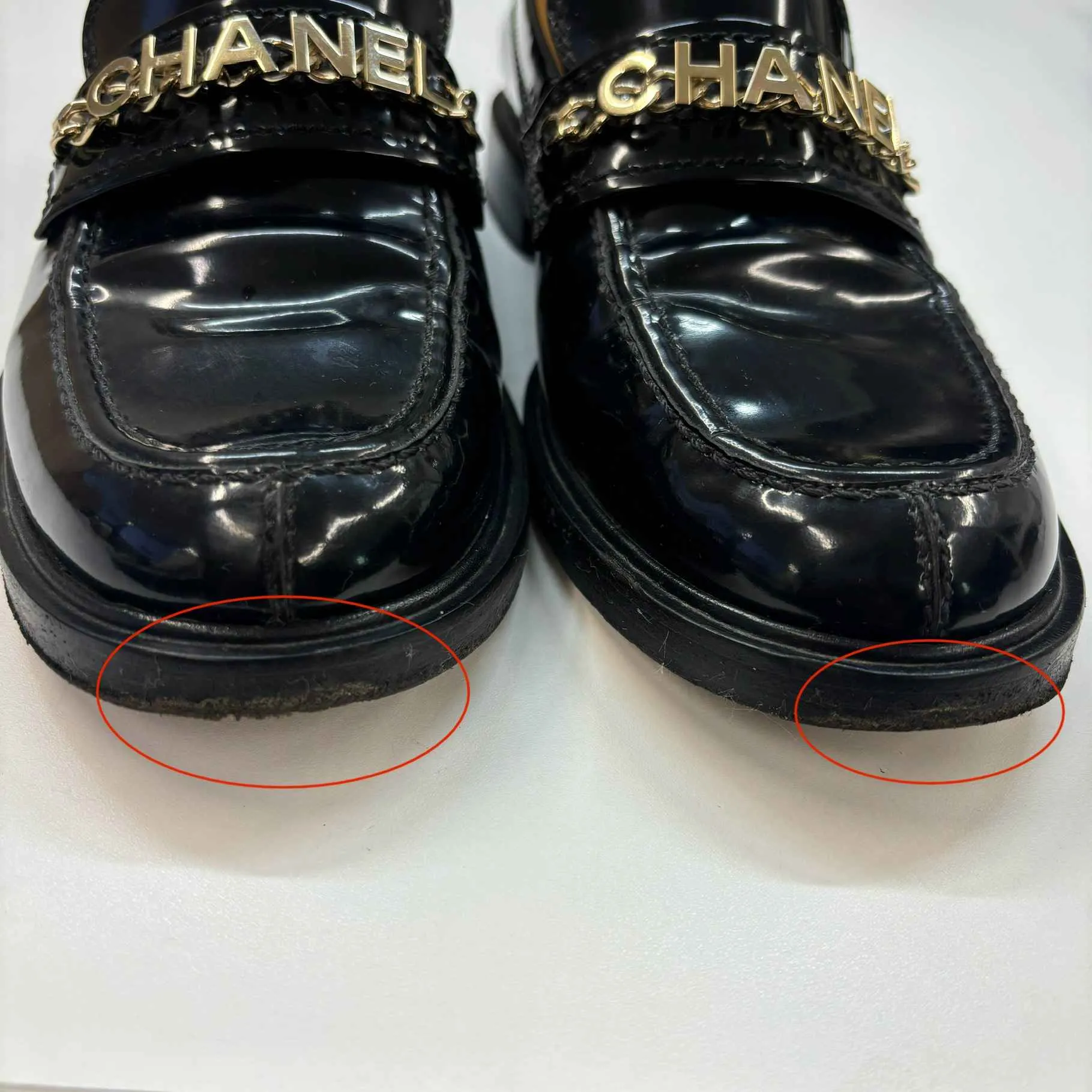 Women's Chain Logo Detail Loafers Black Size EU 38.5 / UK 5.5