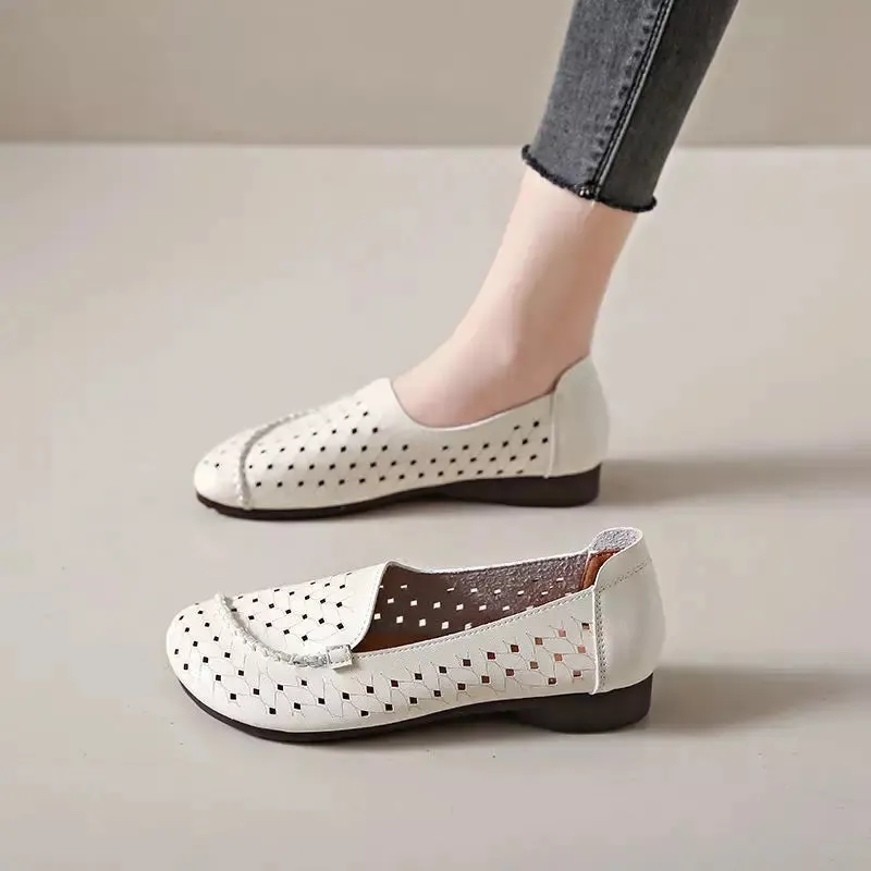 Woven moccasin for women