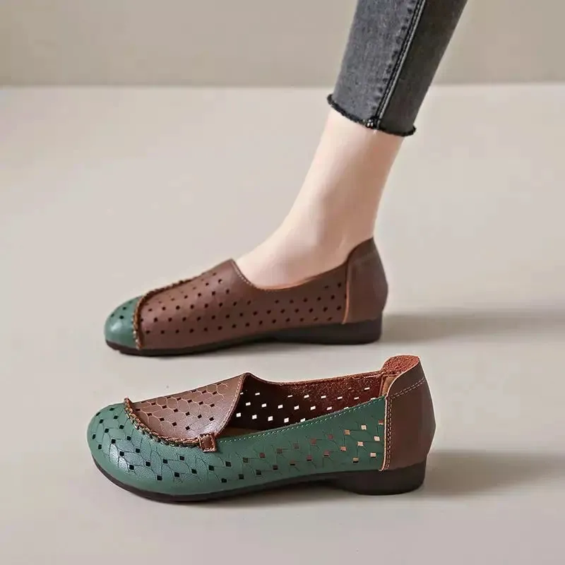 Woven moccasin for women