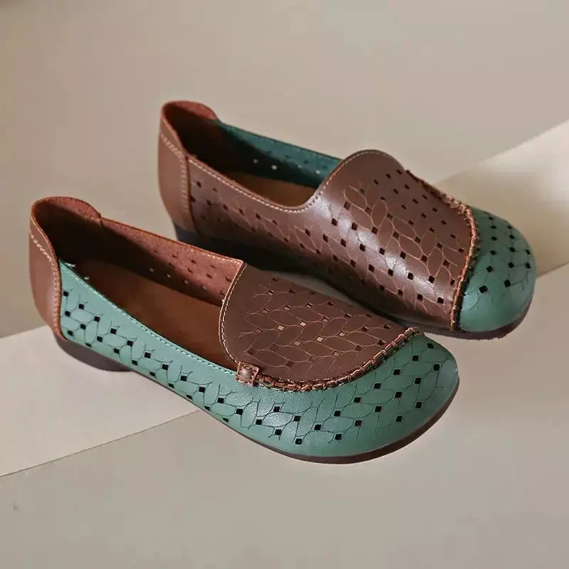 Woven moccasin for women