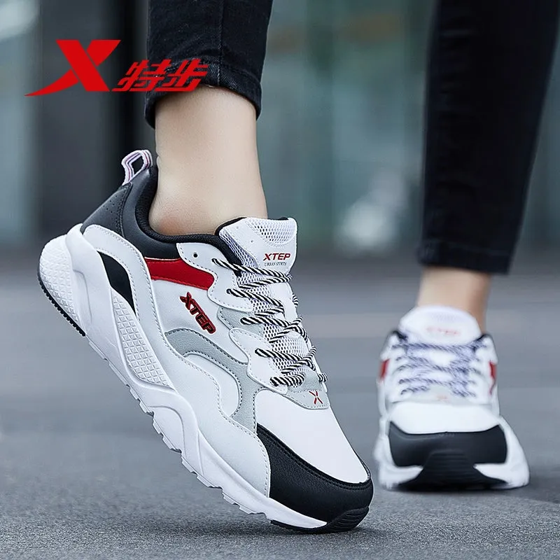 Xtep Women's Shoes 2023 Leather Waterproof Sneaker Women's Autumn Junior High School Students Lightweight Soft Sole Running Shoes Travel Shoes