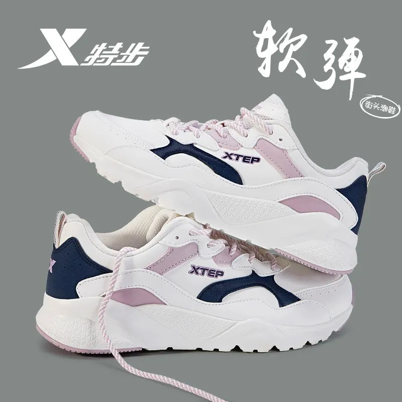 Xtep Women's Shoes 2023 Leather Waterproof Sneaker Women's Autumn Junior High School Students Lightweight Soft Sole Running Shoes Travel Shoes