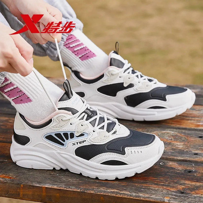 Xtep Women's Shoes 2023 Leather Waterproof Sneaker Women's Autumn Junior High School Students Lightweight Soft Sole Running Shoes Travel Shoes