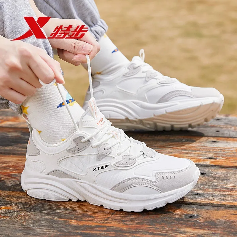 Xtep Women's Shoes 2023 Leather Waterproof Sneaker Women's Autumn Junior High School Students Lightweight Soft Sole Running Shoes Travel Shoes