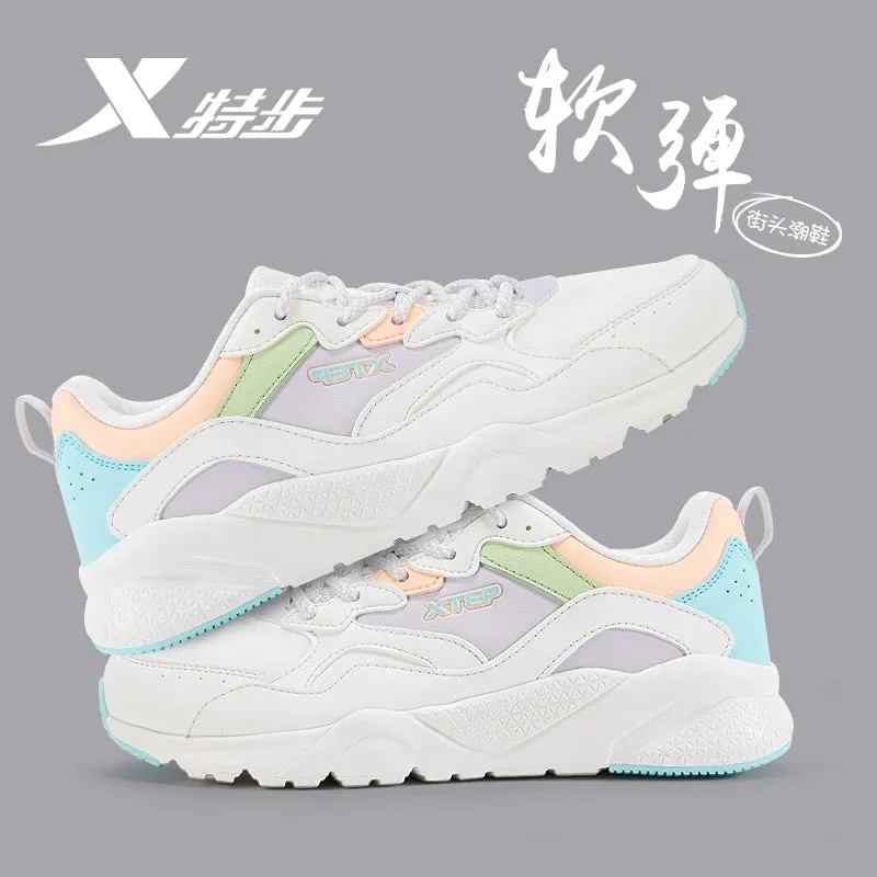 Xtep Women's Shoes 2023 Leather Waterproof Sneaker Women's Autumn Junior High School Students Lightweight Soft Sole Running Shoes Travel Shoes